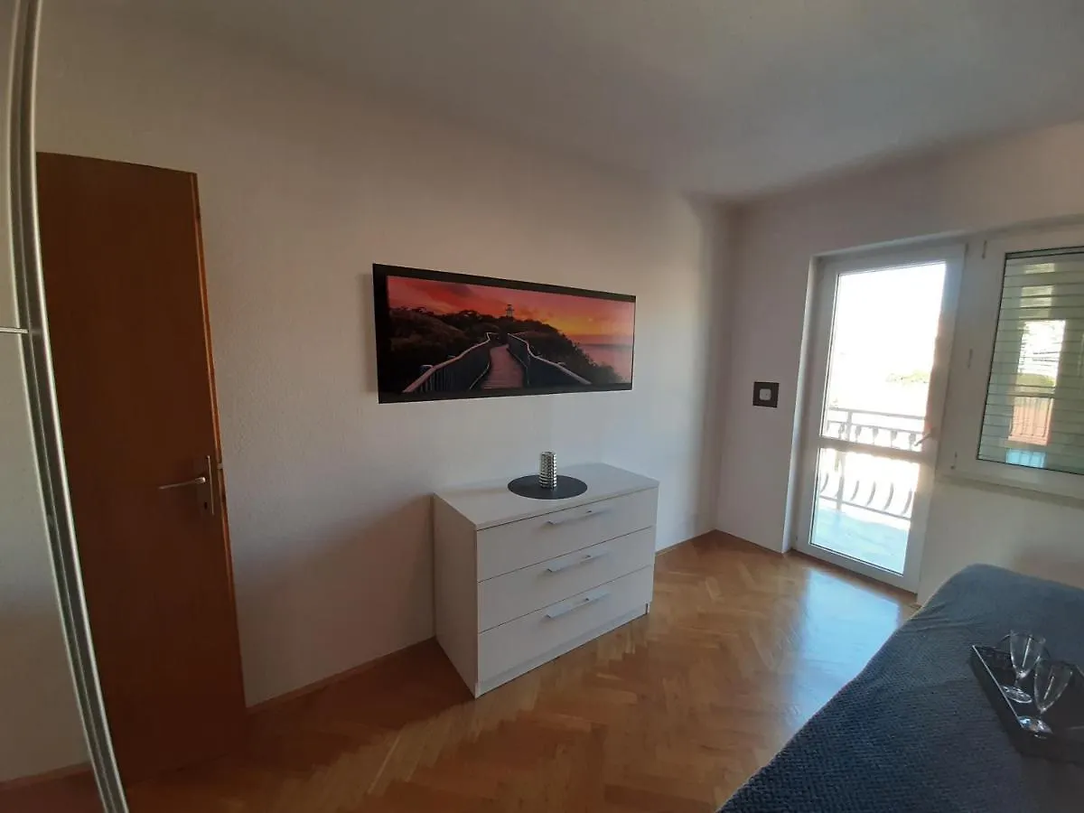 Family Time Apartment Split
